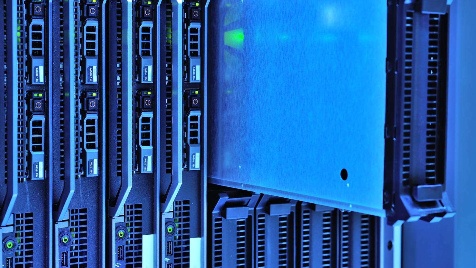Multi-Tenant SaaS Architecture with Next.js and Postgres — CodeAustral journal